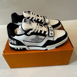 LOUIS VIUTTON VIRGIL ABLOH MENS TRAINERS - LIKE NEW - WORN ONCE